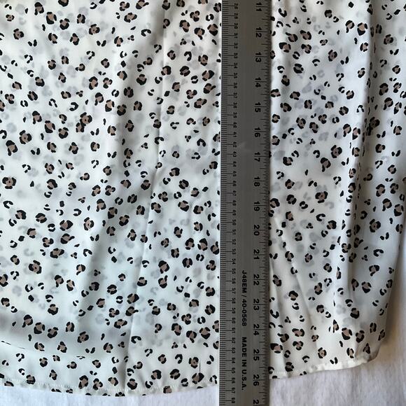Elle Women’s 3/4 Sleeve Leopard Print Semi Sheer Blouse size XL, Off White - Picture 4 of 9